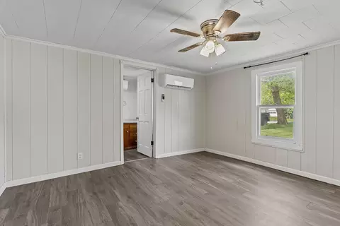 Bedroom - 1536 E Whiteside St, Springfield, MO 65804 photo 1 of 2