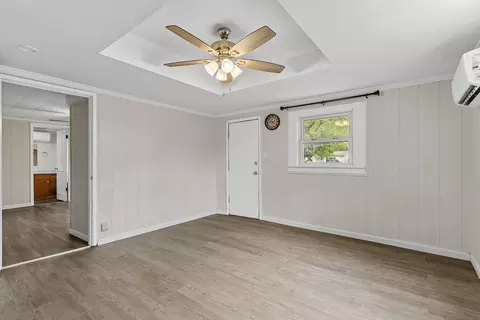 Living - 1536 E Whiteside St, Springfield, MO 65804 photo 1 of 4