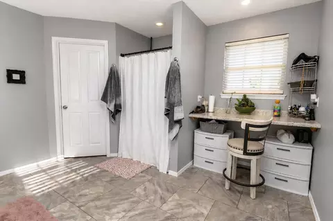 Bath - 2205 W Drake St, Springfield, MO 65810 photo 1 of 4