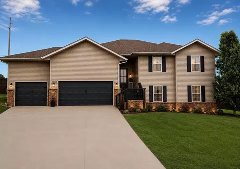 2205 W Drake St, Springfield, MO 65810