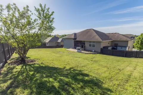 Exterior - 2205 W Drake St, Springfield, MO 65810 photo 4 of 5