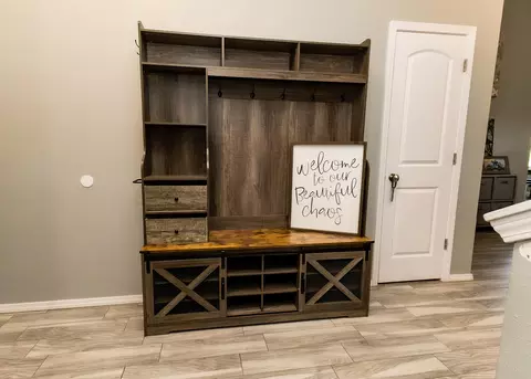 Entry Way - 2205 W Drake St, Springfield, MO 65810 photo 2 of 5