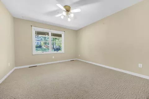 Bedroom - 3605 E Delmar St, Springfield, MO 65809 photo 6 of 8