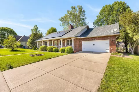 Exterior - 3605 E Delmar St, Springfield, MO 65809 photo 5 of 6
