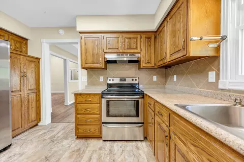 Kitchen - 3605 E Delmar St, Springfield, MO 65809 photo 1 of 6