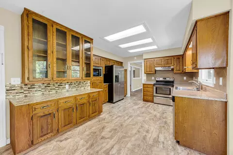 Kitchen - 3605 E Delmar St, Springfield, MO 65809 photo 2 of 6