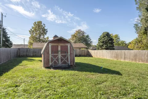 Exterior - 1502 E Mcclernon St, Springfield, MO 65803 photo 5 of 9
