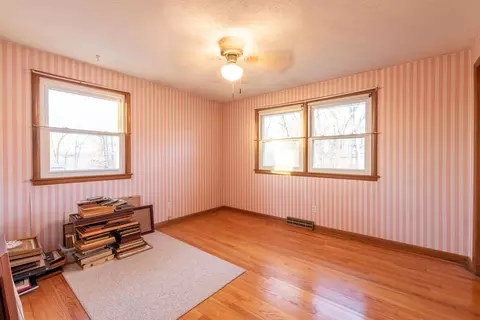 Bedroom - 6396 E Skyline Dr, Springfield, MO 65809 photo 6 of 10