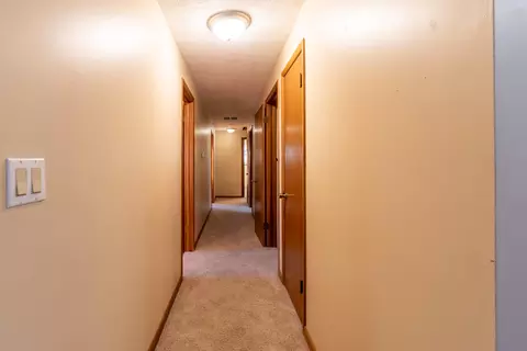 Entry Way - 6396 E Skyline Dr, Springfield, MO 65809 photo 3 of 5
