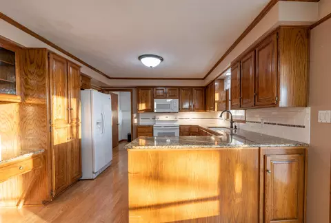 Kitchen - 6396 E Skyline Dr, Springfield, MO 65809 photo 4 of 4