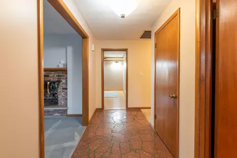 Entry Way - 6396 E Skyline Dr, Springfield, MO 65809 photo 1 of 5