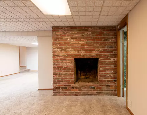 Living - 6396 E Skyline Dr, Springfield, MO 65809 photo 9 of 9