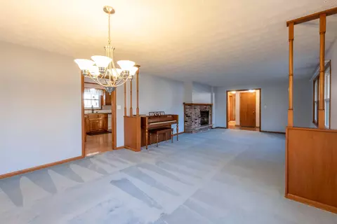 Living - 6396 E Skyline Dr, Springfield, MO 65809 photo 3 of 9
