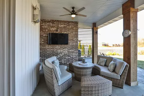 Exterior - 4749 E Rutherford St, Springfield, MO 65802 photo 6 of 17