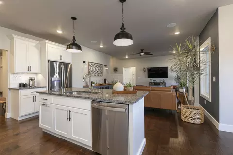 Kitchen - 4749 E Rutherford St, Springfield, MO 65802 photo 5 of 5