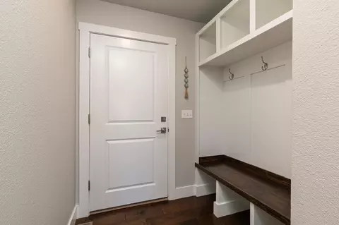 Entry Way - 4749 E Rutherford St, Springfield, MO 65802 photo 2 of 7