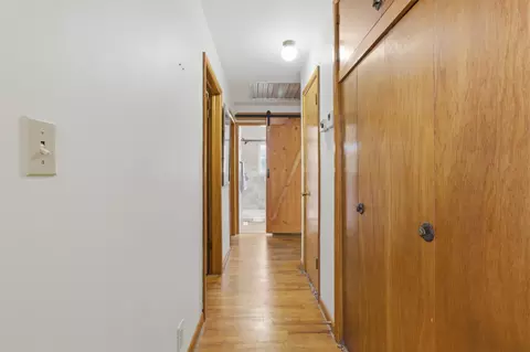 Entry Way - 1009 13th St, Monett, MO 65708 photo 3 of 4