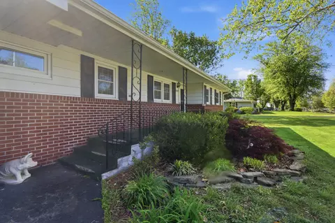 Exterior - 1009 13th St, Monett, MO 65708 photo 2 of 9