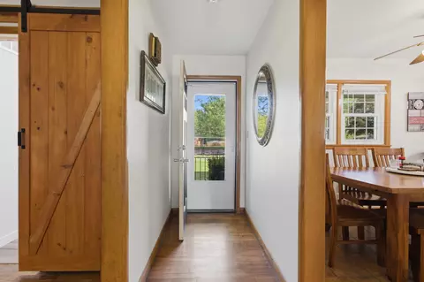 Entry Way - 1009 13th St, Monett, MO 65708 photo 1 of 4