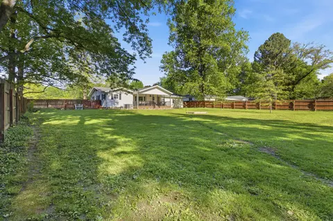 Exterior - 1009 13th St, Monett, MO 65708 photo 6 of 9