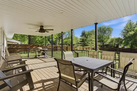Exterior - 1009 13th St, Monett, MO 65708 photo 4 of 9