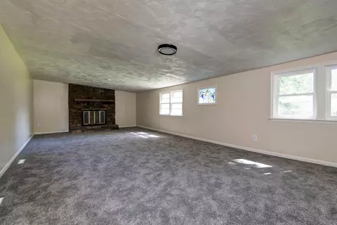 Living - 1846 S Nettleton Ave, Springfield, MO 65807 photo 6 of 6