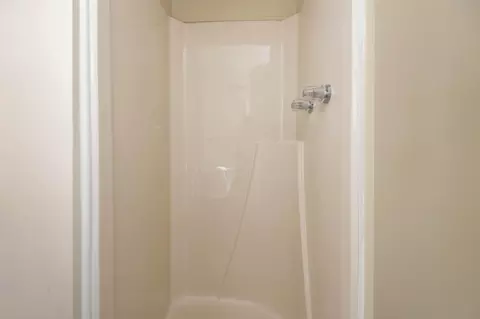 Bath - 1846 S Nettleton Ave, Springfield, MO 65807 photo 3 of 3