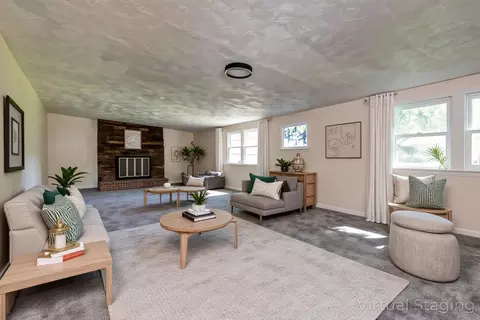 Living - 1846 S Nettleton Ave, Springfield, MO 65807 photo 3 of 6