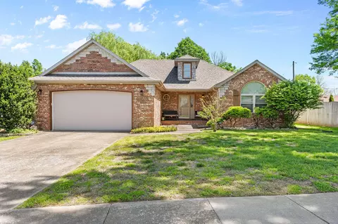 5606 S Dayton Ave, Springfield, MO 65810