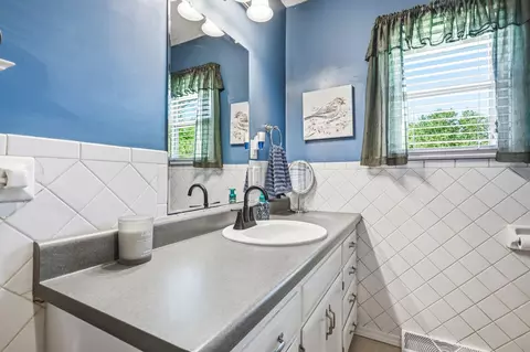 Bath - 702 S Main St, Willard, MO 65781 photo 3 of 5