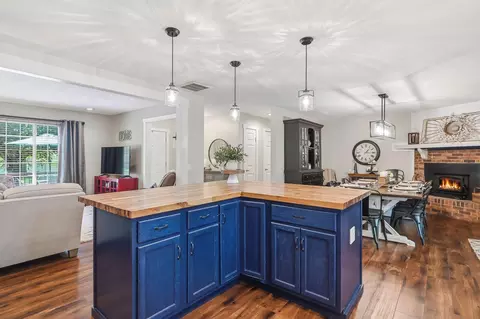 Kitchen - 702 S Main St, Willard, MO 65781 photo 5 of 8