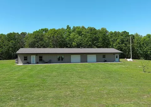 475 Sycamore Ln, Anderson, MO 64831