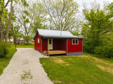 1131 N Park Ave, Mountain Grove, MO 65711