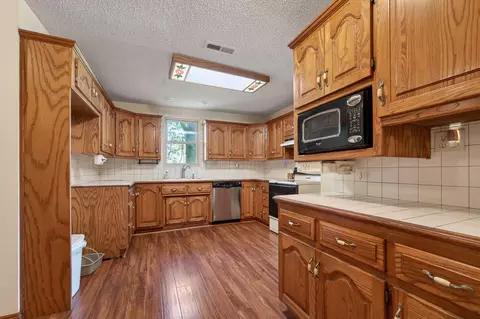 Kitchen - 537 W Talmage St, Springfield, MO 65803 photo 4 of 5