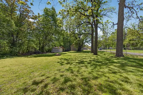 Exterior - 537 W Talmage St, Springfield, MO 65803 photo 15 of 17