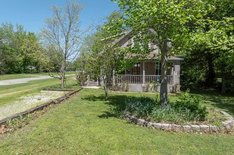 Exterior - 537 W Talmage St, Springfield, MO 65803 photo 10 of 17