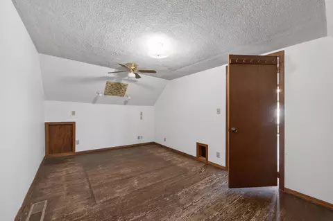 Bedroom - 537 W Talmage St, Springfield, MO 65803 photo 3 of 6