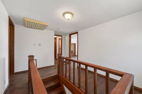 Entry Way - 537 W Talmage St, Springfield, MO 65803 photo 3 of 5