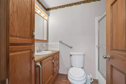 Bath - 537 W Talmage St, Springfield, MO 65803 photo 1 of 7