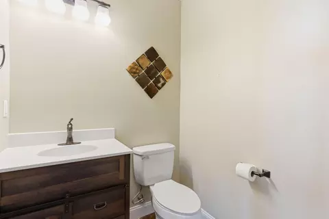 Bath - 358 Spring View Pl, Reeds Spring, MO 65737 photo 8 of 10