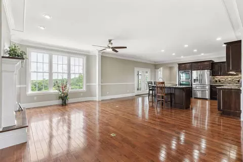 Living - 358 Spring View Pl, Reeds Spring, MO 65737 photo 3 of 5
