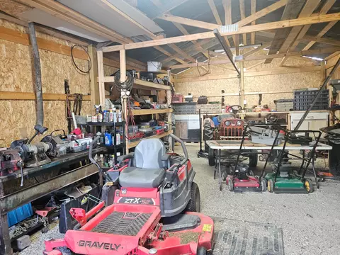 Exterior - 119 E James St, Mountain View, MO 65548 photo 9 of 10