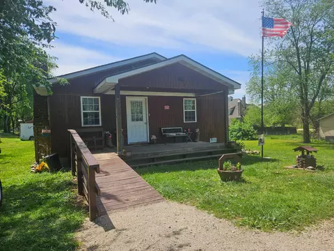119 E James St, Mountain View, MO 65548