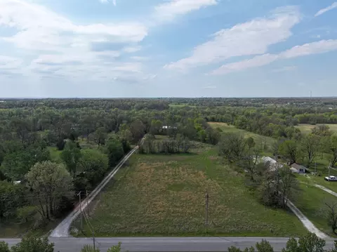 3 98 Spruce Dr, Goodman, MO 64843
