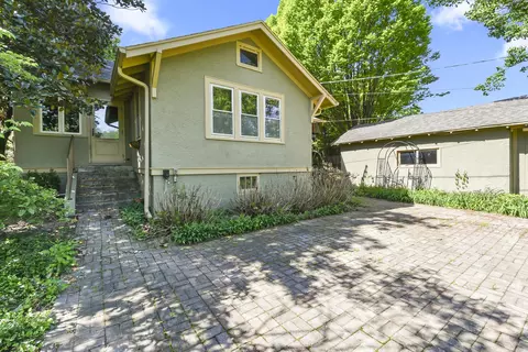 Exterior - 1249 E Delmar St, Springfield, MO 65804 photo 12 of 14
