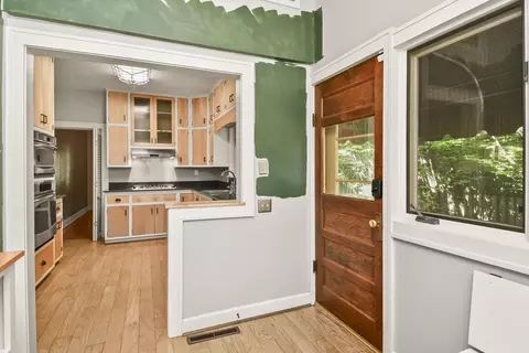 Kitchen - 1249 E Delmar St, Springfield, MO 65804 photo 2 of 6