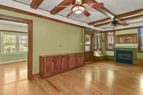 Living - 1249 E Delmar St, Springfield, MO 65804 photo 9 of 13