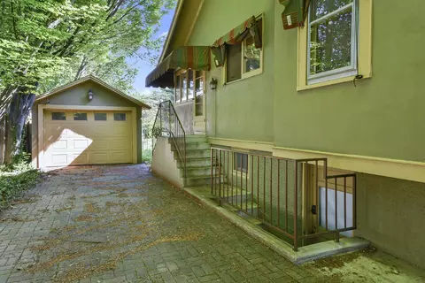 Exterior - 1249 E Delmar St, Springfield, MO 65804 photo 10 of 14
