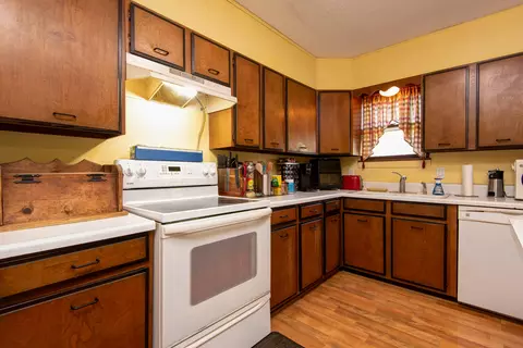 Kitchen - 3224 W Lombard St, Springfield, MO 65802 photo 2 of 5
