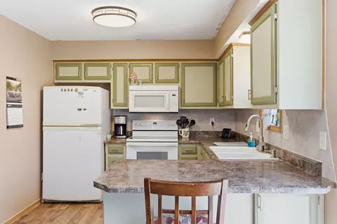 Kitchen - 2601 S 14th St, Ozark, MO 65721 photo 3 of 4